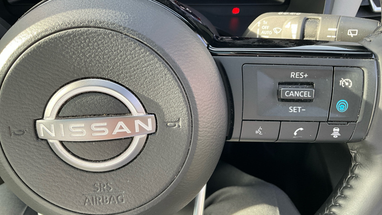 Nissan Qashqai 1.3 DiG-T MH Tekna 5dr Petrol Hatchback